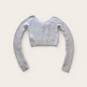 American Eagle Outfitters Light Gray V-Neck Off-Shoulder Cropped Sweater Size S